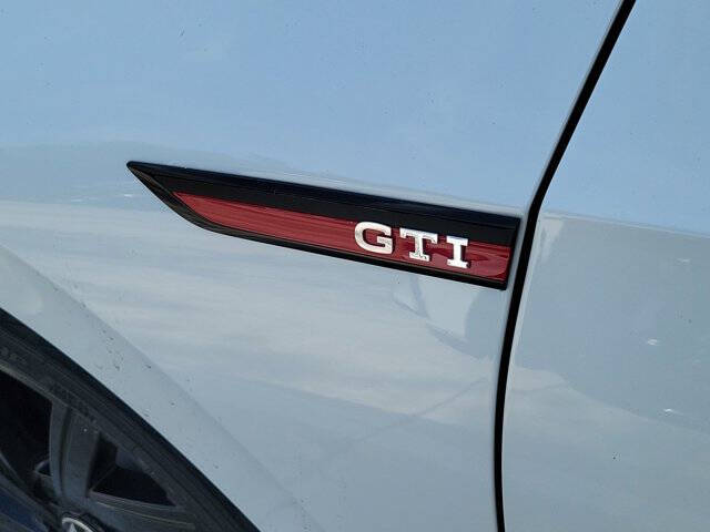 2022 Volkswagen Golf GTI SE