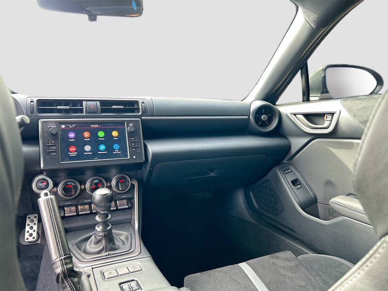 2025 Toyota GR86 Premium