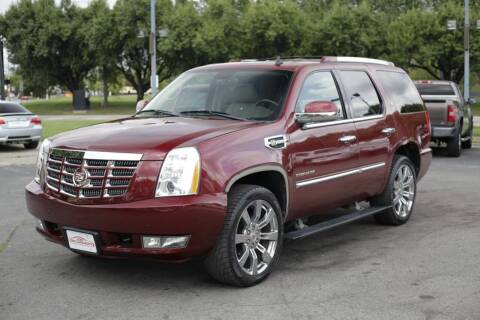 2010 Cadillac Escalade Hybrid for sale at Low Cost Cars North in Whitehall OH