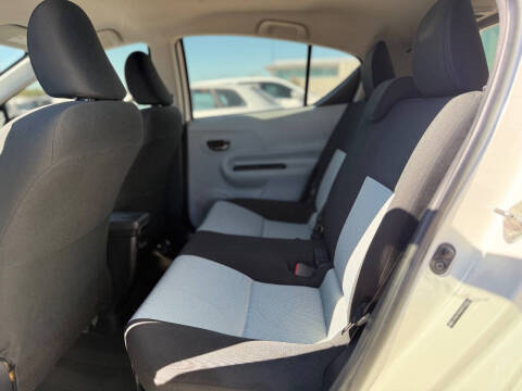 2013 Toyota Prius c One