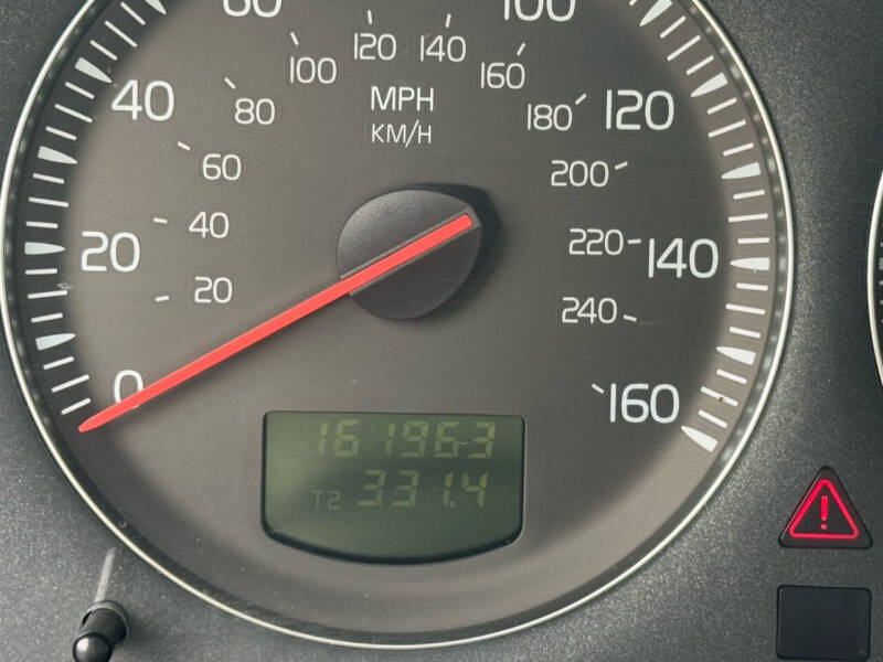 2004 Volvo V70 2.4