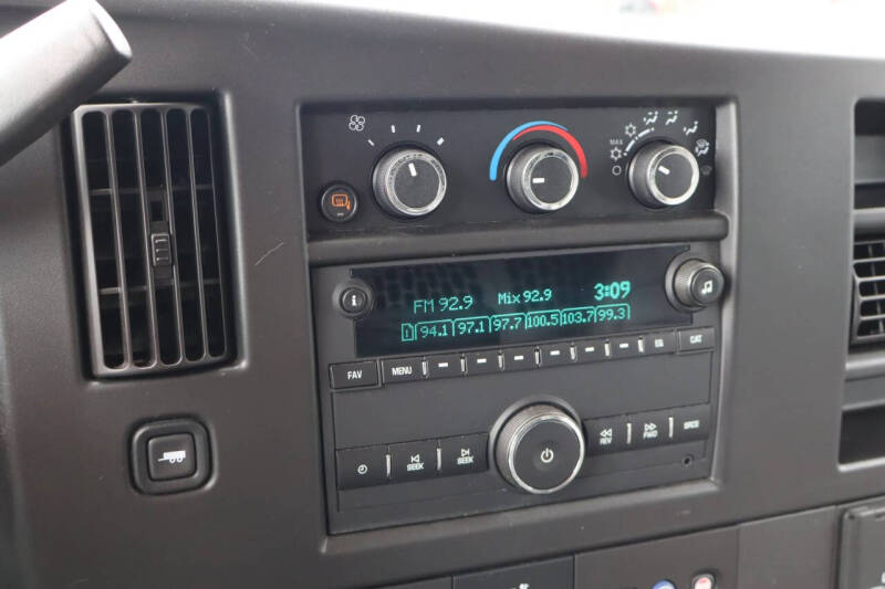 2023 GMC Savana 2500