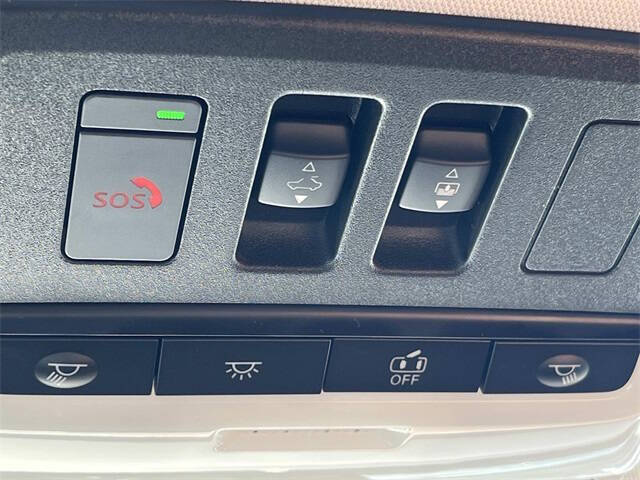 2025 Nissan Pathfinder Platinum