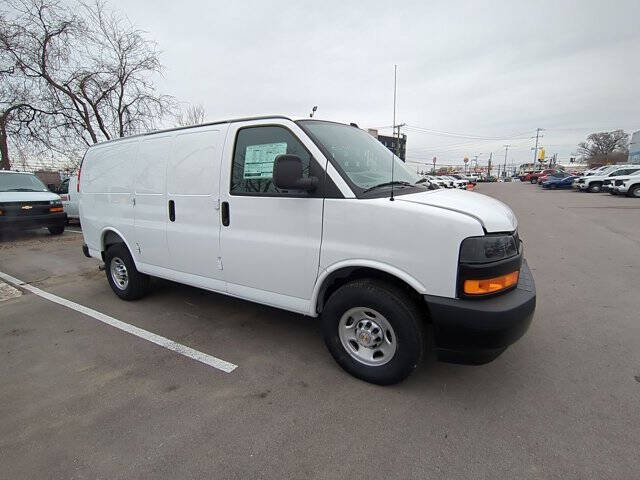 2025 Chevrolet Express 2500
