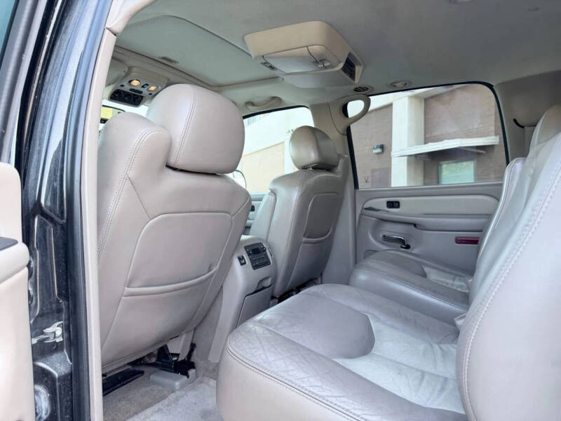 2005 GMC Yukon XL Denali