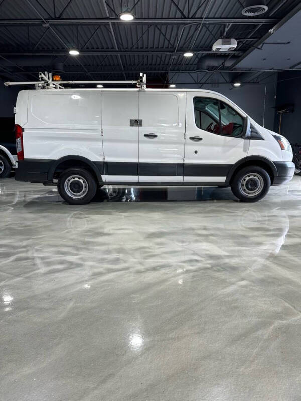 2015 Ford Transit Base photo 4