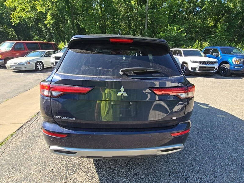 2024 Mitsubishi Outlander SE