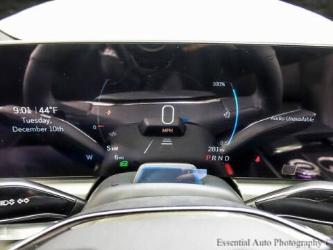 2025 Cadillac LYRIQ Luxury 2