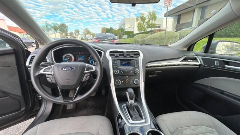 2013 Ford Fusion S
