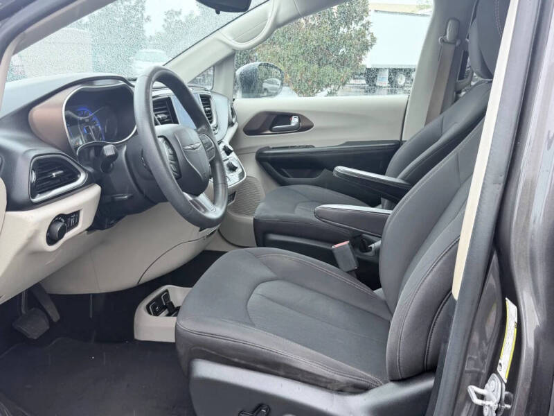 2017 Chrysler Pacifica Touring