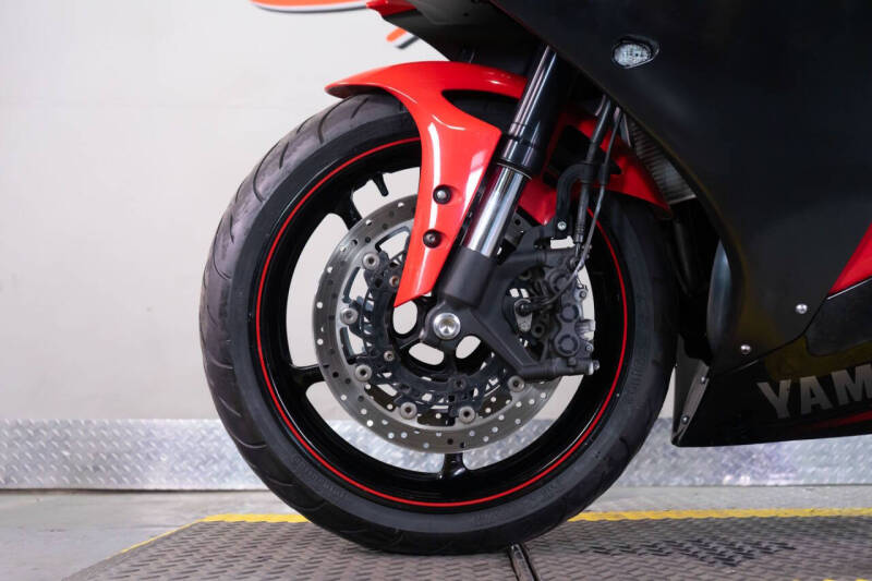 2013 Yamaha YZF-R1