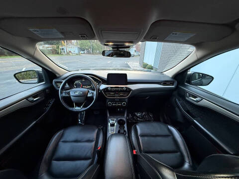 2020 Ford Escape SEL