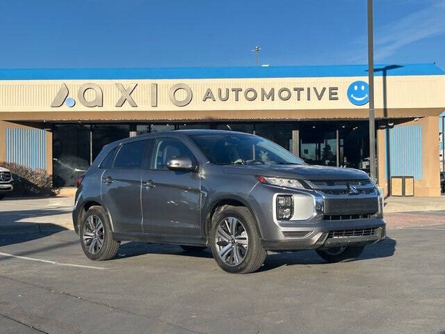 2024 Mitsubishi Outlander Sport SE's photo