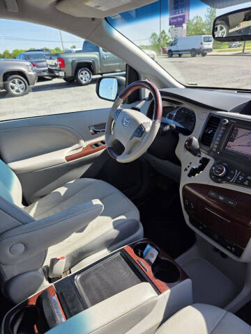 2013 Toyota Sienna Limited 7-Passenger
