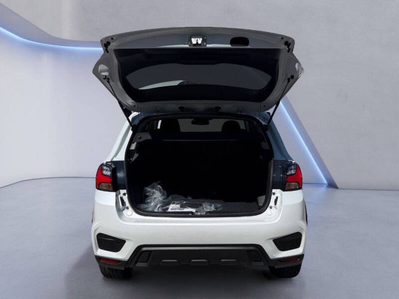 2025 Mitsubishi Outlander Sport LE