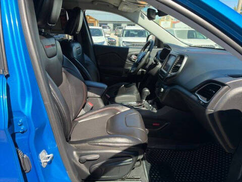 2023 Jeep Cherokee Trailhawk