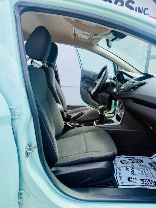 2017 Ford Fiesta SE