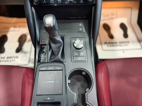 2023 Lexus IS 300