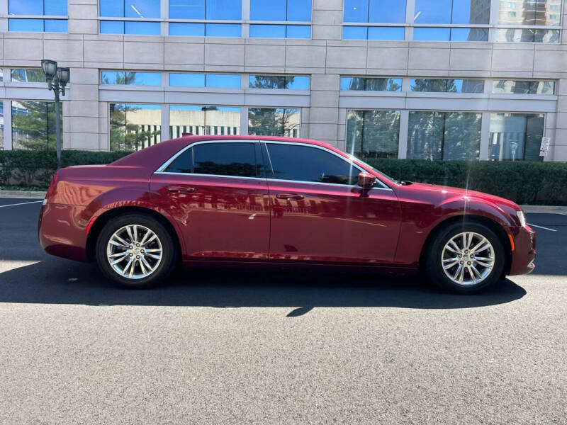 2016 Chrysler 300