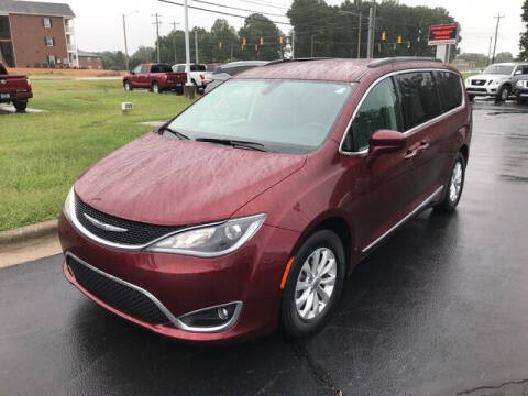 2017 Chrysler Pacifica Touring-L