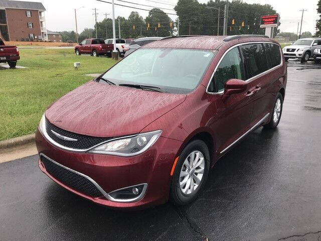 2017 Chrysler Pacifica Touring-L