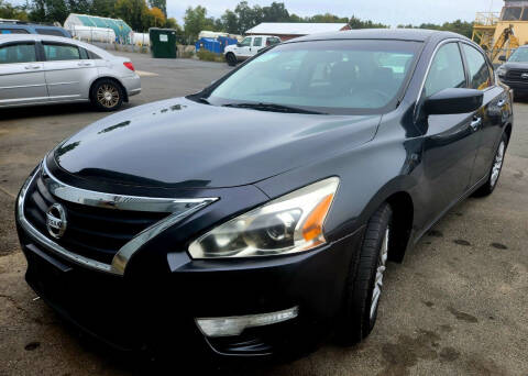 2014 Nissan Altima for sale at A & Z AUTOS in Westfield MA