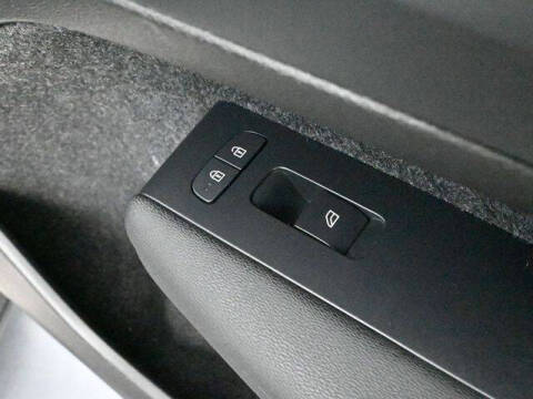 2023 Volvo XC40 B5 Core