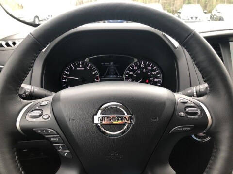 2019 Nissan Pathfinder SL