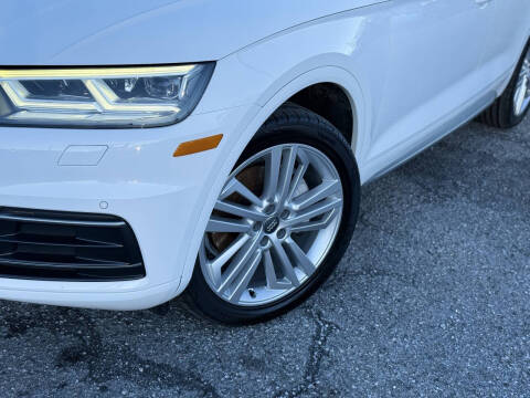 2018 Audi Q5 2.0T quattro Premium Plus