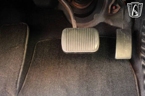 2004 Ford Thunderbird Deluxe