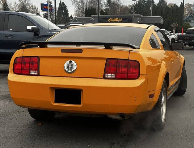 2007 Ford Mustang V6 Deluxe