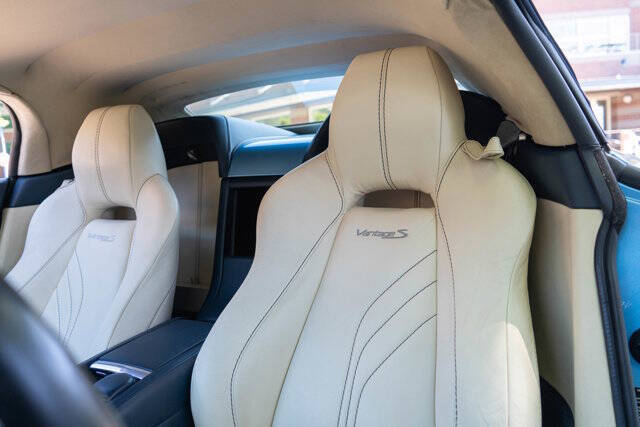 2012 Aston Martin V8 Vantage 12