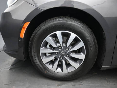 2021 Chrysler Pacifica Hybrid Touring L