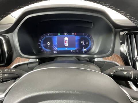 2024 Volvo S60 B5 Plus Dark Theme