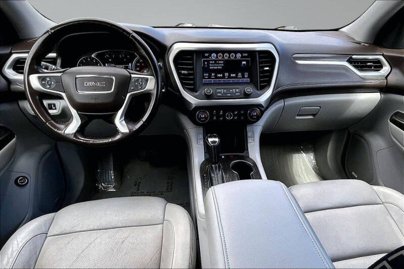 2017 GMC Acadia SLT-1