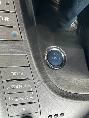 2013 Toyota Prius Three