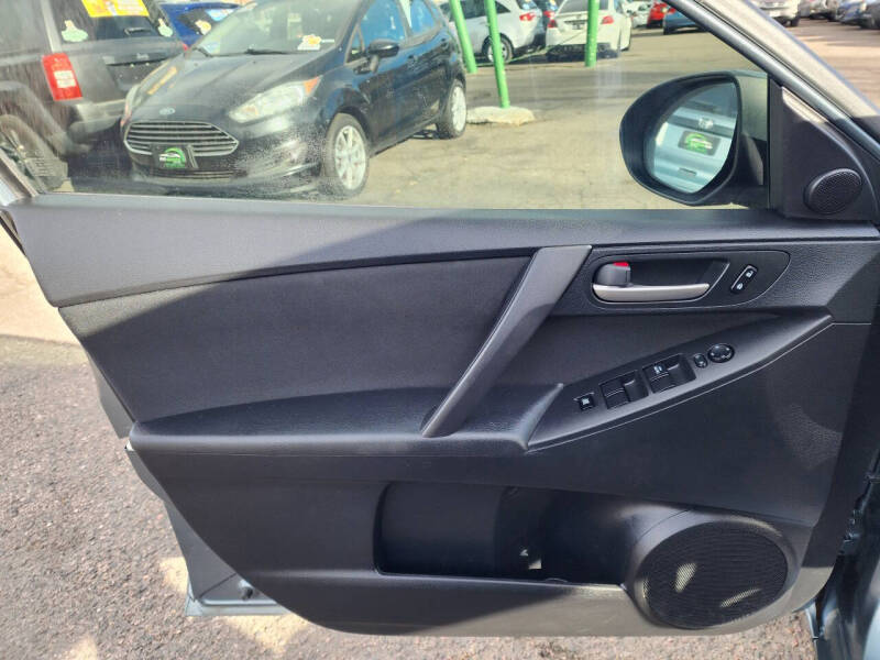 2012 Mazda MAZDA3 i Touring