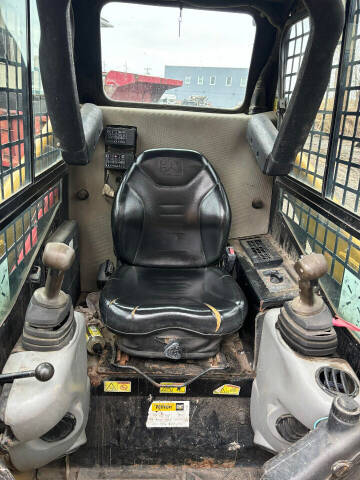 2011 Caterpillar 247 B3