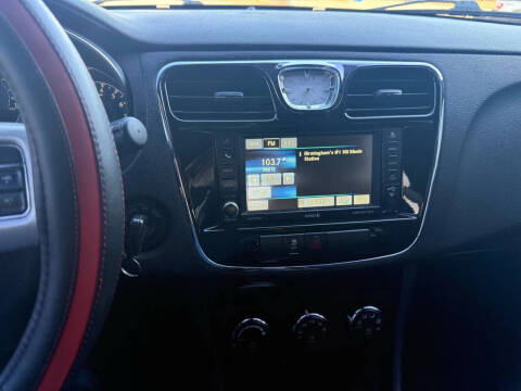 2013 Chrysler 200 Touring