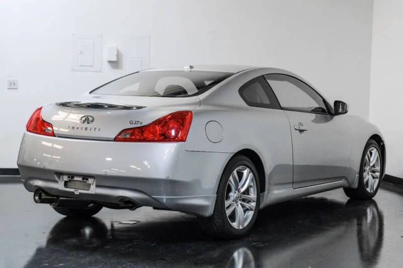 2010 Infiniti G37 Coupe x