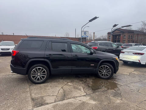 2017 GMC Acadia SLT-1