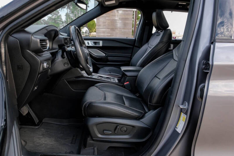 2021 Ford Explorer ST