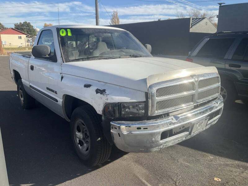 2001 Dodge Ram Pickup ST's photo