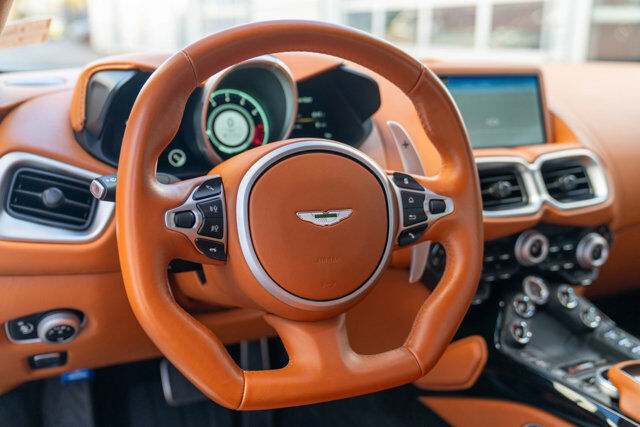 2019 Aston Martin Vantage 11