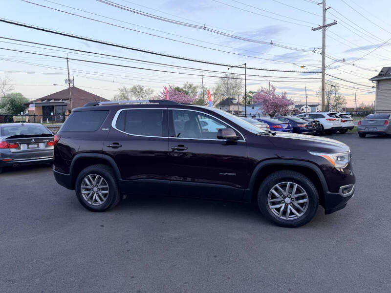 2017 GMC Acadia SLE-2