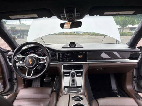 2017 Porsche Panamera