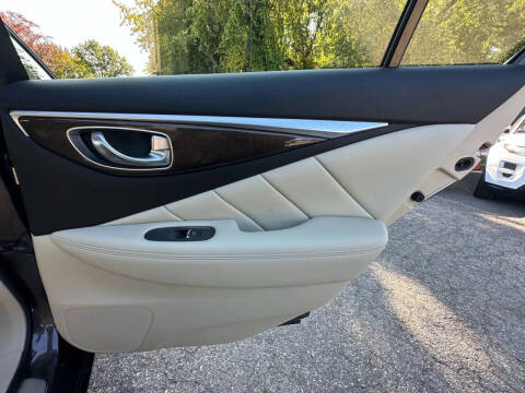 2014 Infiniti Q50 Premium