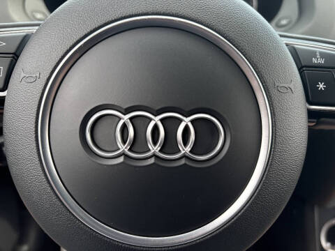 2015 Audi Q3 2.0T quattro Premium Plus