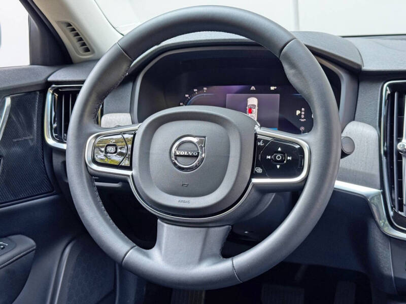 2023 Volvo S90 B6 Plus