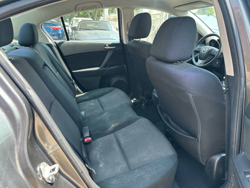 2012 Mazda MAZDA3 i Touring
